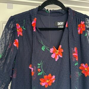 Womens Black Ruffled Puff Sleeve DKNY Floral Midi Dress with a V-neck size 10